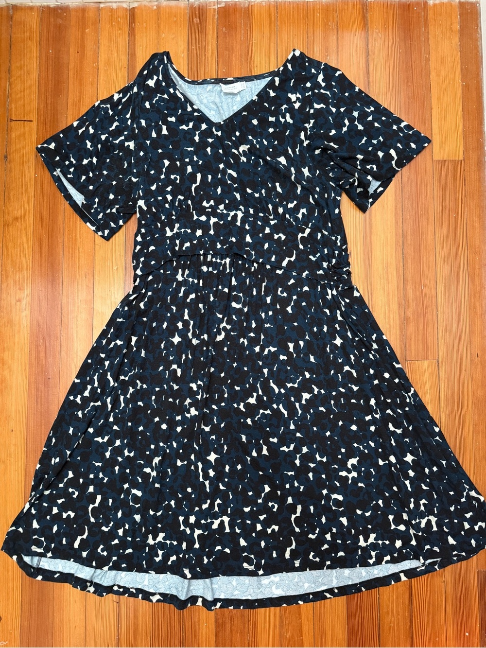 Seraphine Maternity and Nursing Patterned V-Neck Dress